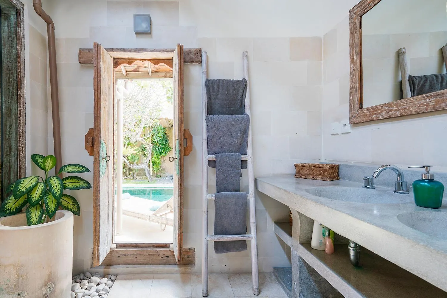 Villa Anais Seminyak Индонезия